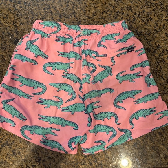 Chubbies Men's Extra Small‎ Pink Alligator Print Swim Trunks Shorts - Picture 4 of 5
